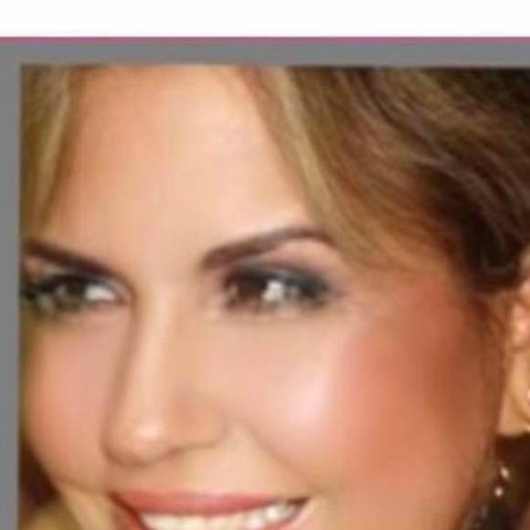 Meet your Posher, Noelvia - Picture 1 of 1